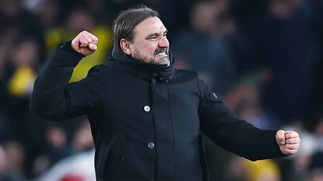 Leeds boss Daniel Fark celebrating