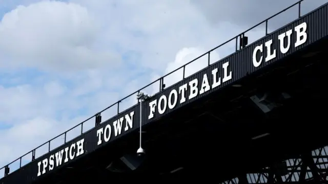 Ipswich Town football club sign