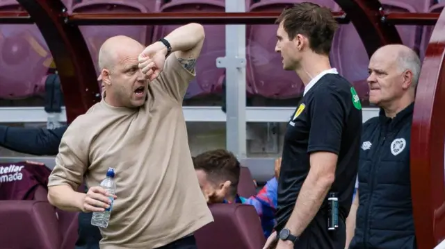 Hearts head coach Steven Naismith appeals for a penalty