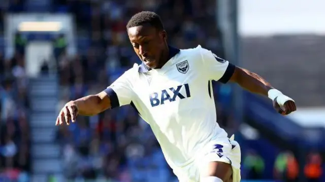 Siriki Dembele in action for Oxford