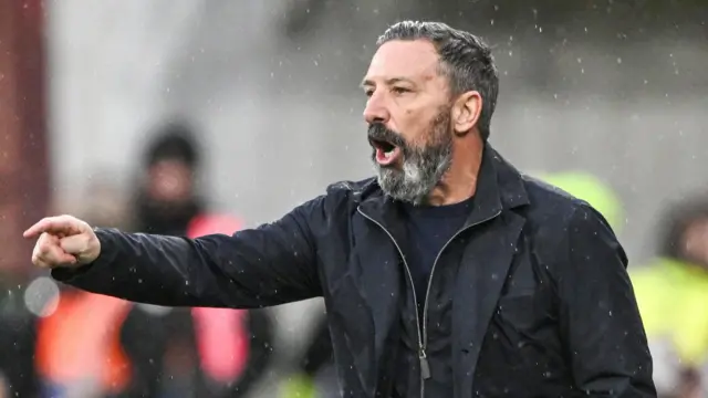 Derek McInnes on the touchline