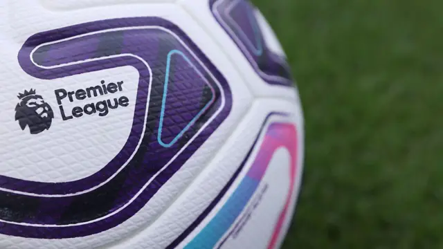  The Premier League logo on the PUMA Stellar Edition, match ball 