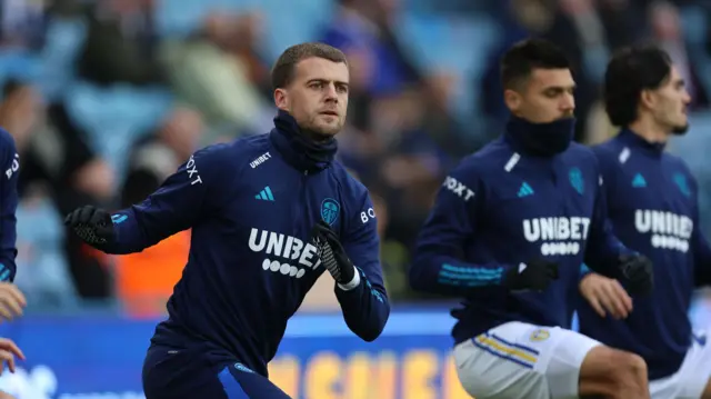 Patrick Bamford warms up