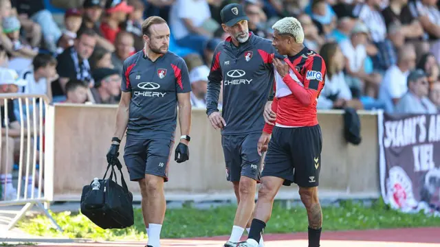  Julian Araujo walks off injured