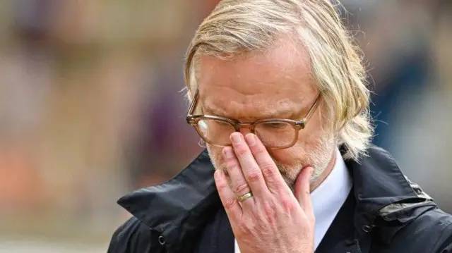 Dundee manager Steven Pressley