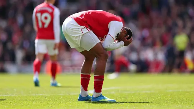 Gabriel Magalhaes of Arsenal looks dejected.
