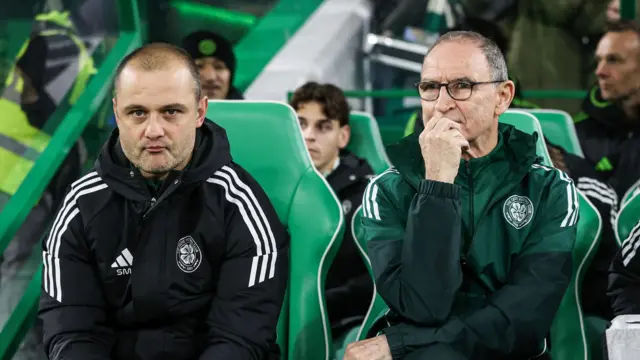 Shaun Maloney and Martin O'Neill on the dugout