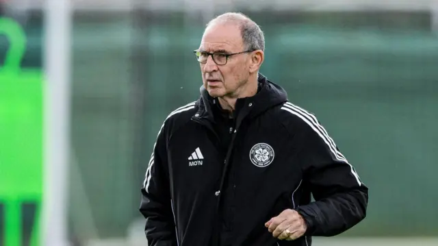 Martin O'Neill in Celtic training