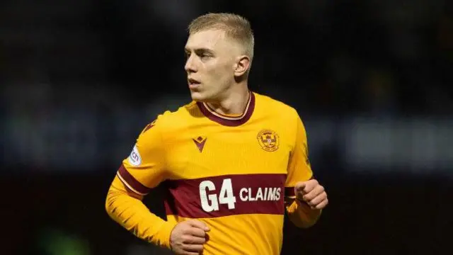 Mika Biereth in action for Motherwell