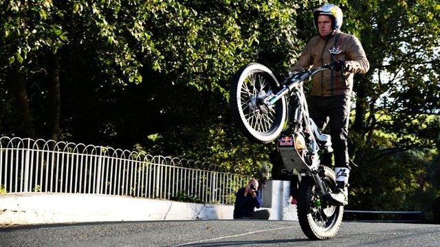Dougie Lampkin at Ballaugh Bridge