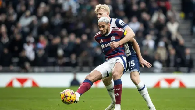 Newcastle United's Joelinton competing with Tottenham Hotspur's Lucas Bergvall