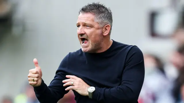 Dundee manager Tony Docherty