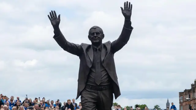 Walter Smith statue