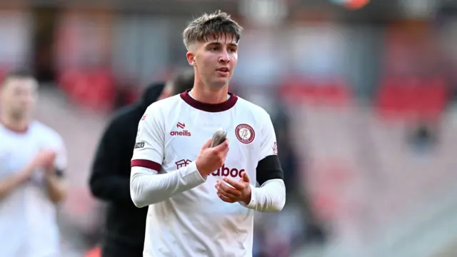 George Earthy applauding Bristol City fans