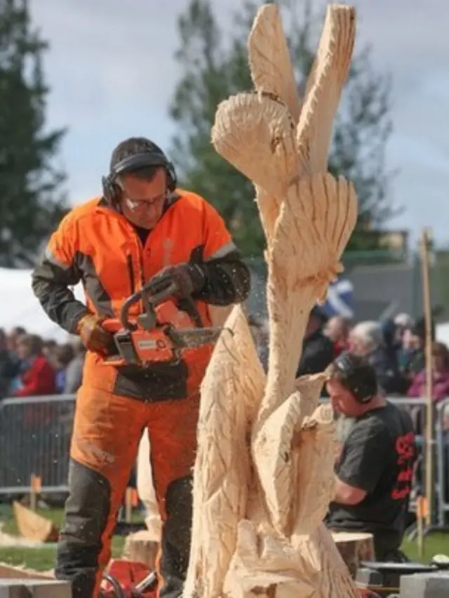 Peter Bowsher, winner of the Scottish Open Chainsaw Carving Championships