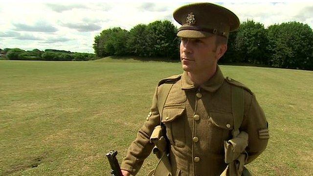 WW1 soldier uniform