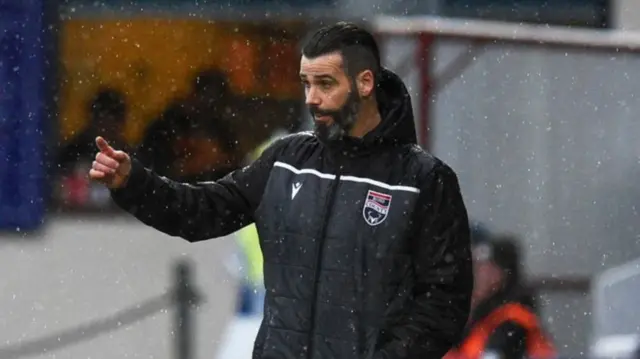 Stuart Kettlewell nuair a bha e os cionn County roimhe.