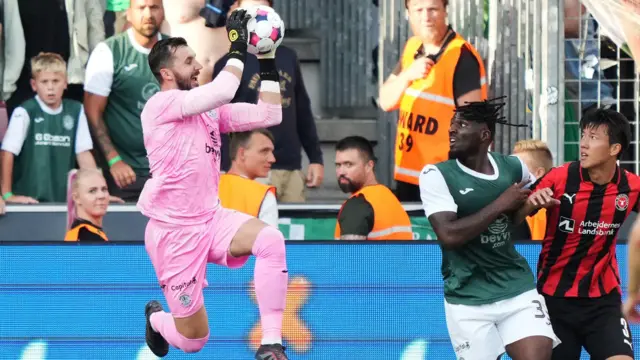 Jordan Smith in action for Hibs against Midtjylland