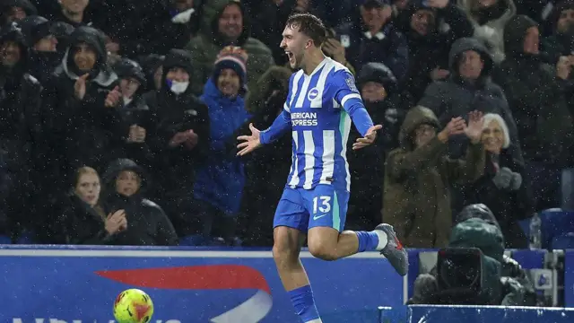 Jack Hinshlewood in action 