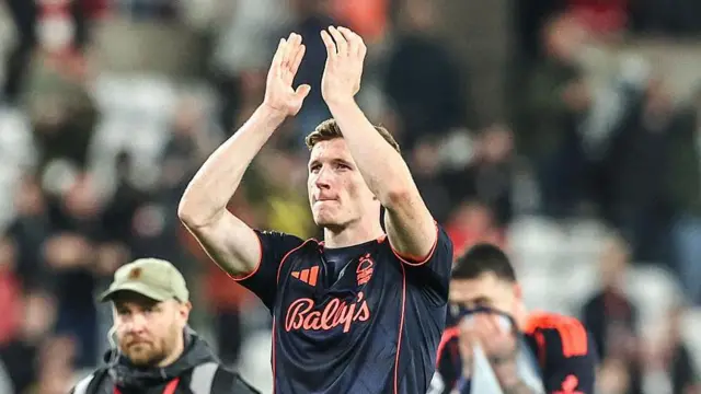 Elliot Anderson for Nottingham Forest applauding 