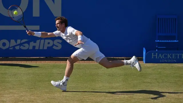 Andy Murray stretches