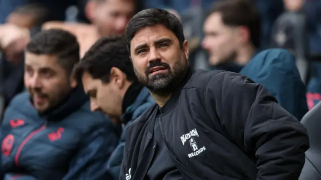 Vitor Matos in the dugout