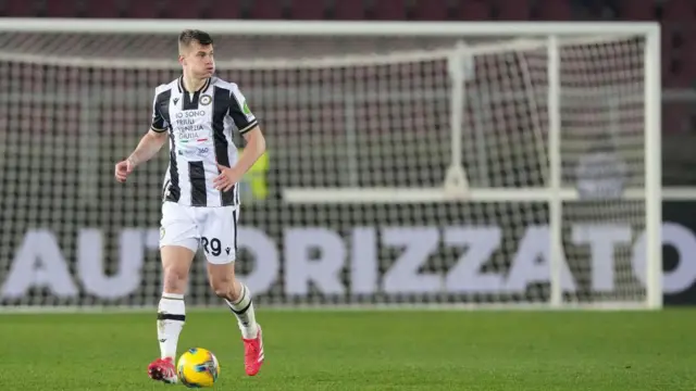 Jaka Bijol playing for Udinese