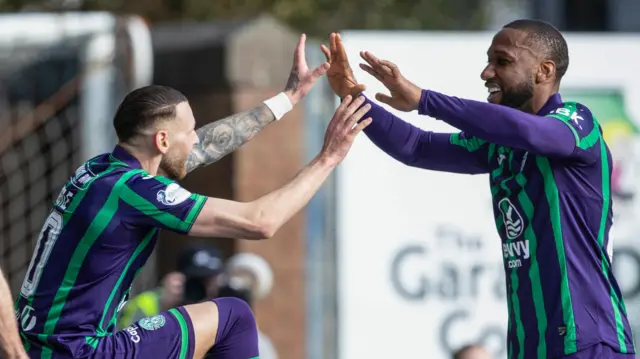 Martin Boyle and Junior Hoilett