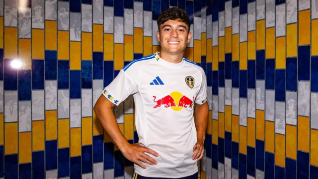 Dan James smiles in Leeds top
