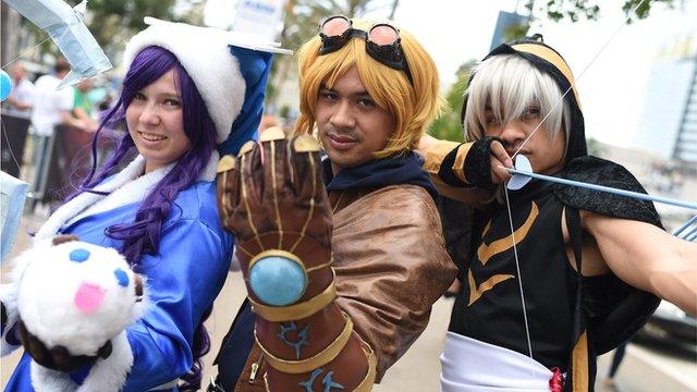 League of Legends cosplayers