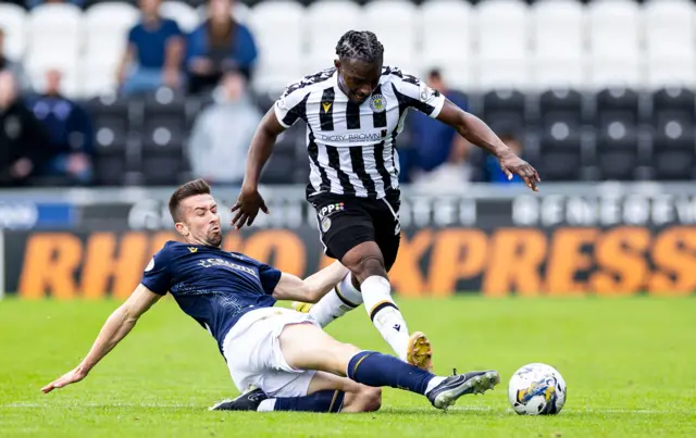 Dundee v St Mirren