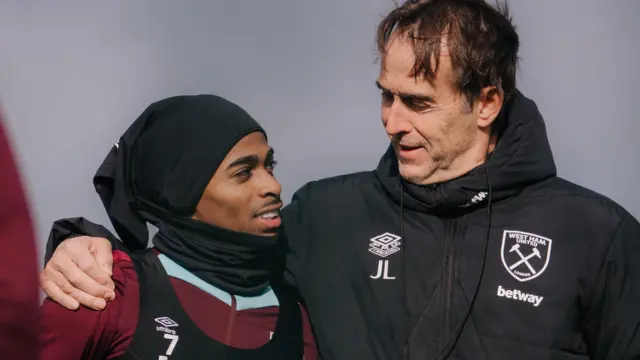 Julen Lopetegui of West Ham United during training at Rush Green on November 12, 2024 in Romford, England