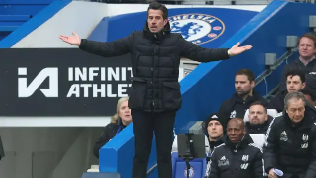 Marco Silva on the sideline against Chelsea