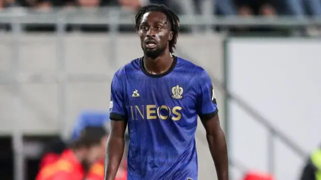 Evan Guessand playing for Nice
