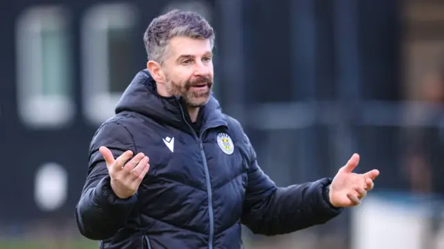 St Mirren manager Stephen Robinson