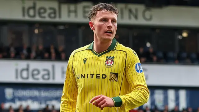 Nathan Broadhead in action last season 