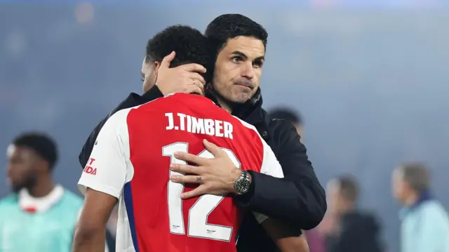 Mikel Arteta consoles Jurrien Timber