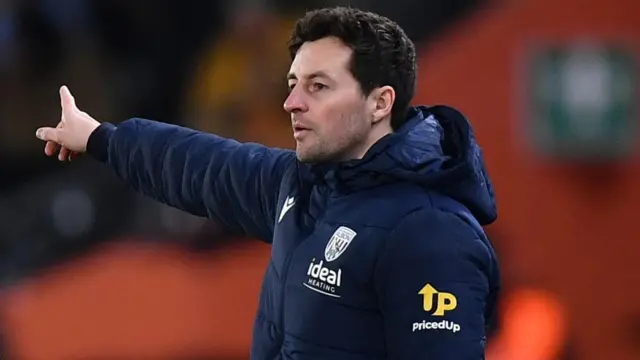 Ryan Mason points forward