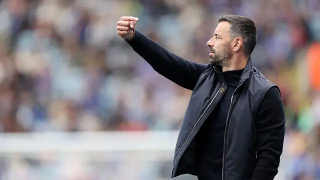 Ruud van Nistelrooy managing Leicester 