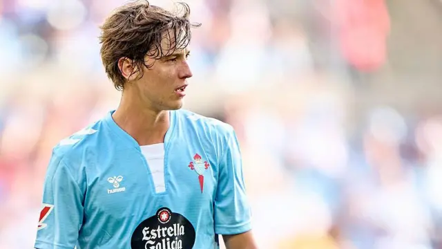 Lopez in action for Celta Vigo 