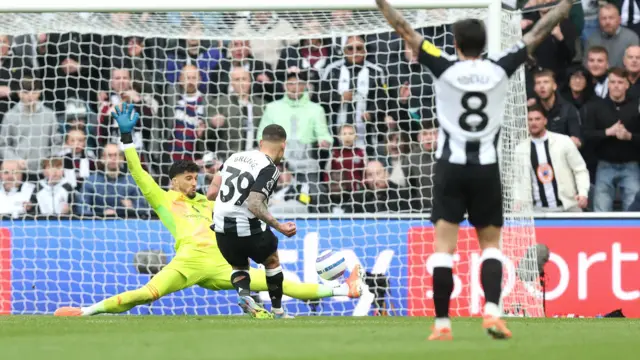Bruno Guimaraes scores for Newcastle past Manchester United