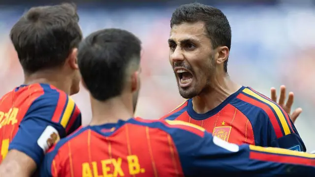 Rodri celebrates with Spain