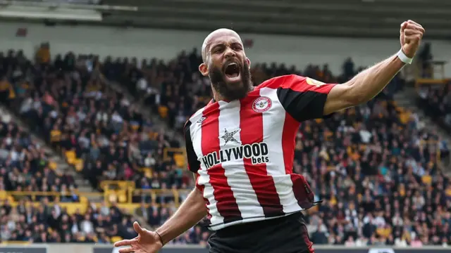 Bryan Mbeumo celebrates scoring goal for Brentford