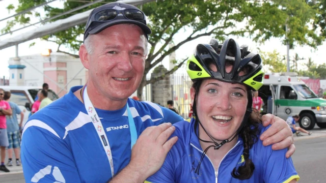 Iain GG Caimbeul is Kerry Nic a' Phì aig Geamannan nan Eilean ann am Bermuda ann an 2013.