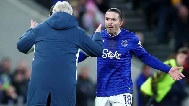 Moyes and Grealish react towards official