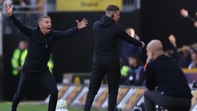 Gary O'Neil gestures on the touchline