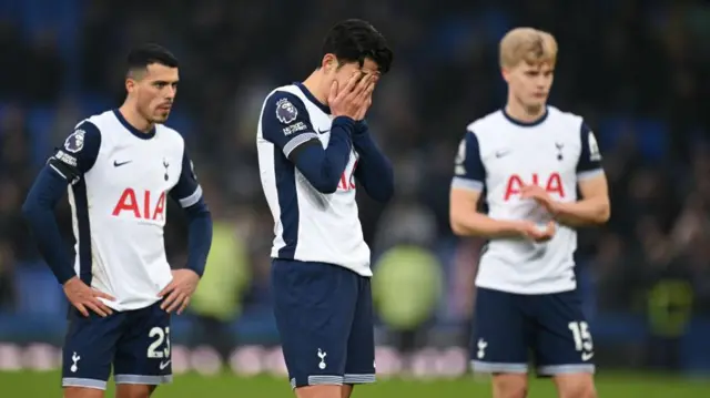 Pedro Porro, Son Heung-Min and Lucas Bergvall dejected