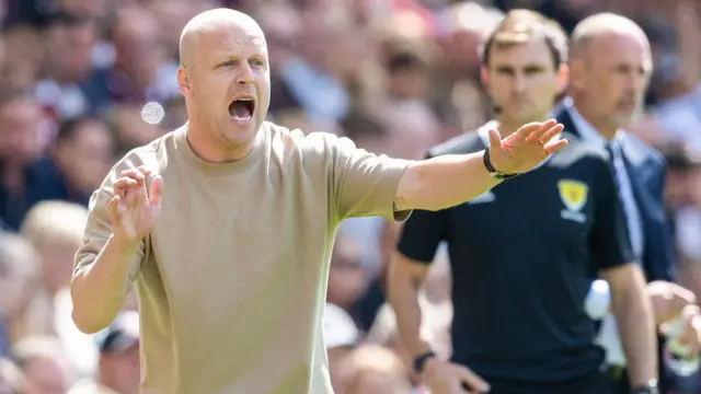 Hearts head coach Steven Naismith