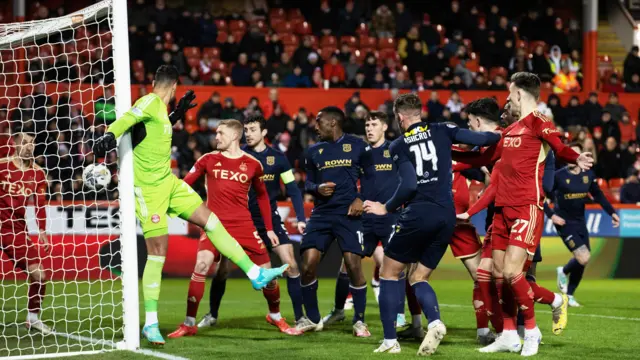 Lee Ashcroft scores for Dundee