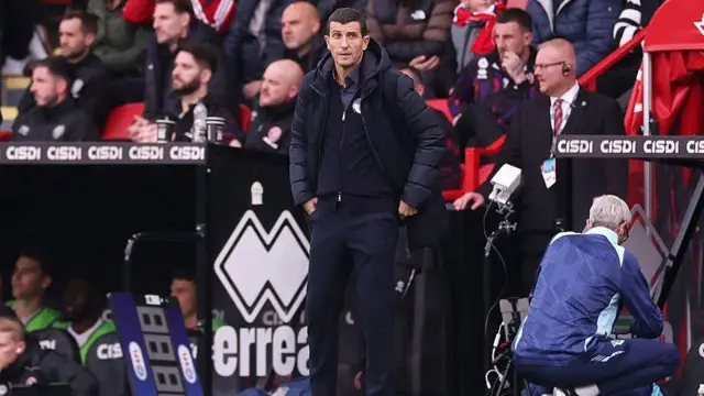 Javi Gracia stands on the sidelines at Bramall Lane